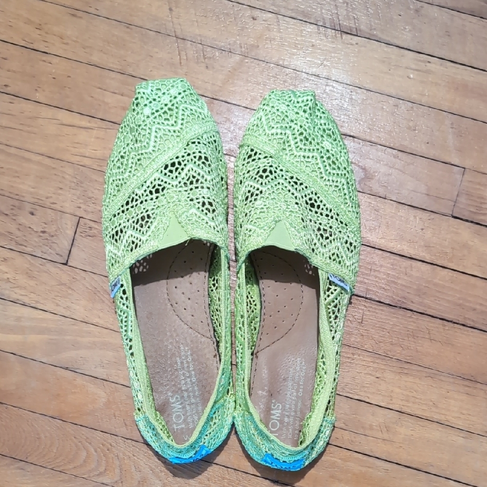 Toms Green and Yellow Crochet Loafers Lightweight and Stylish